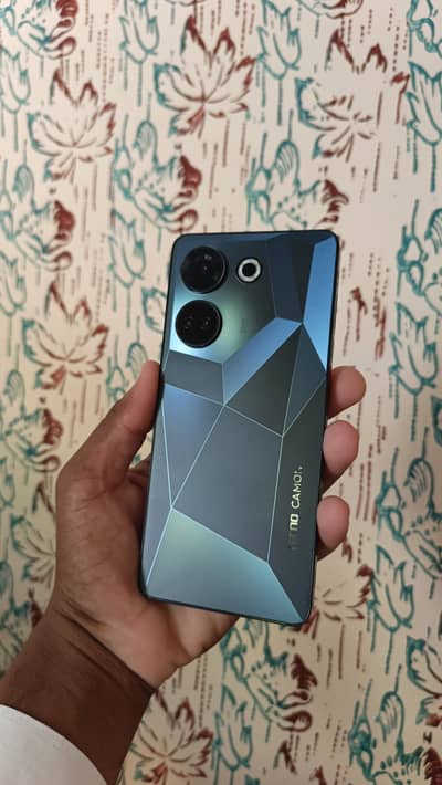 Tecno CAMON 20