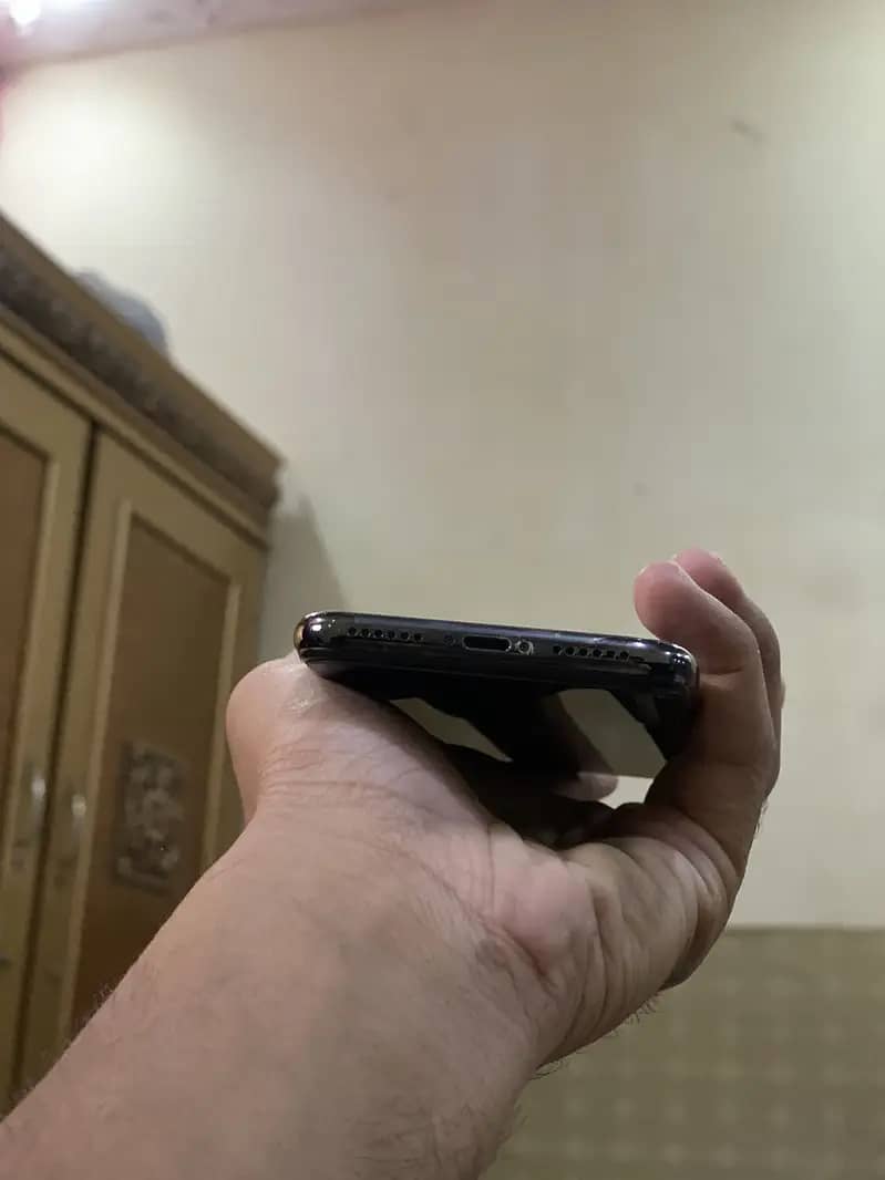 Apple iPhone X 2