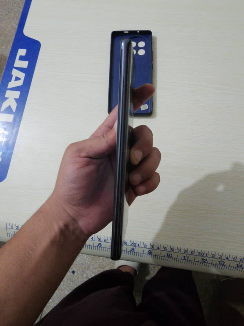 Tecno Spark 20 Pro Plus 2