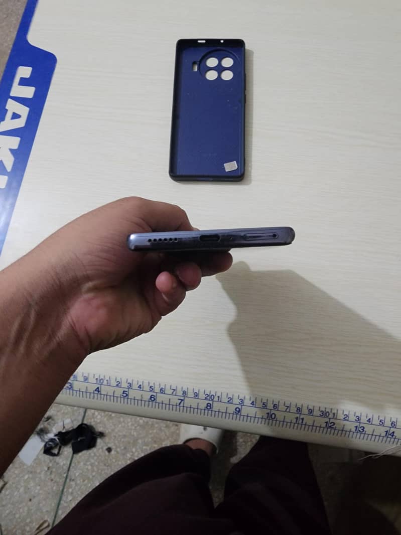 Tecno Spark 20 Pro Plus 3