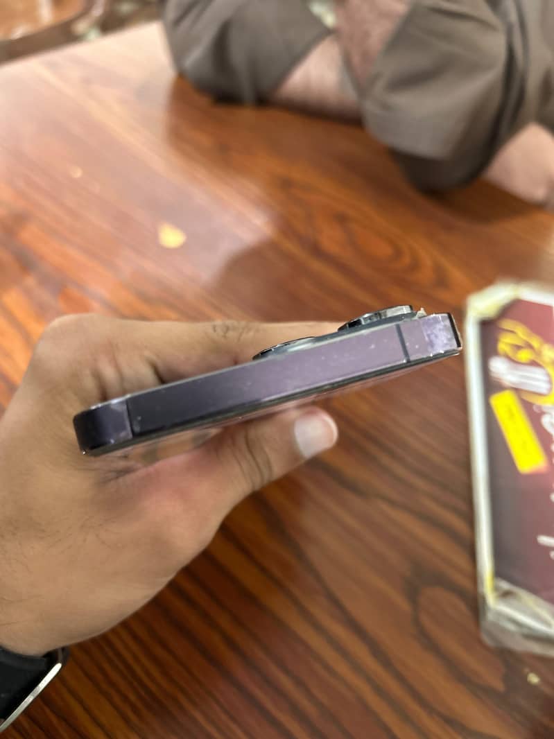 Apple iPhone 14 Pro Max 1