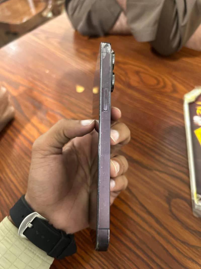 Apple iPhone 14 Pro Max 2