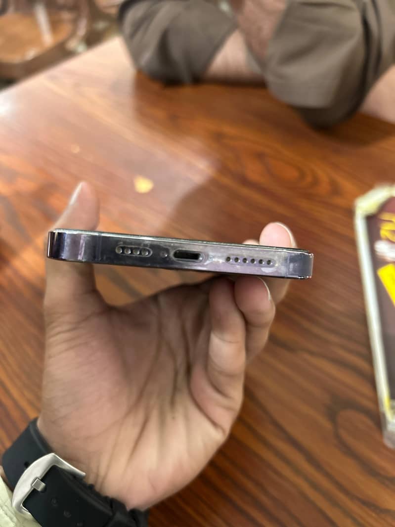 Apple iPhone 14 Pro Max 3