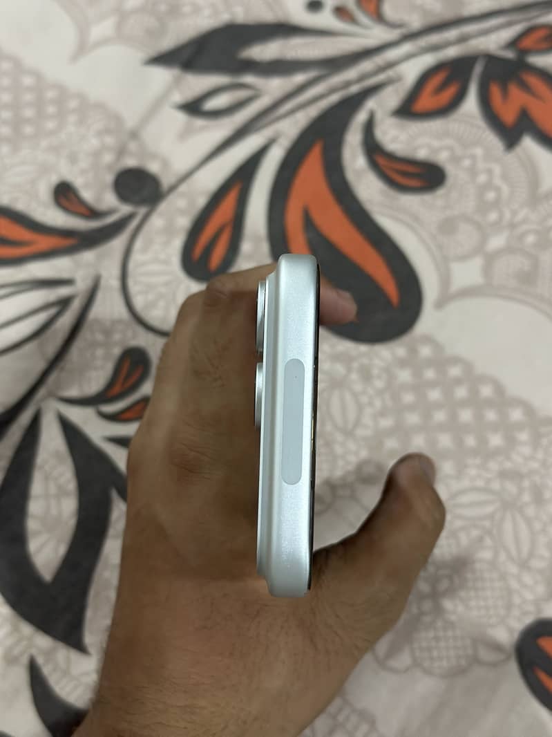 Apple iPhone 17 Pro Max 2