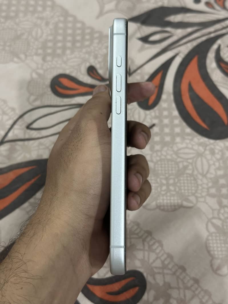 Apple iPhone 17 Pro Max 5