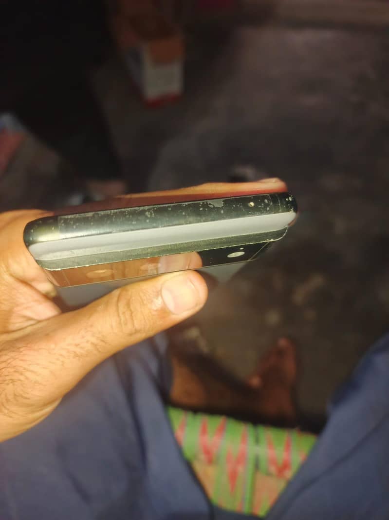 Google Pixel 6 4