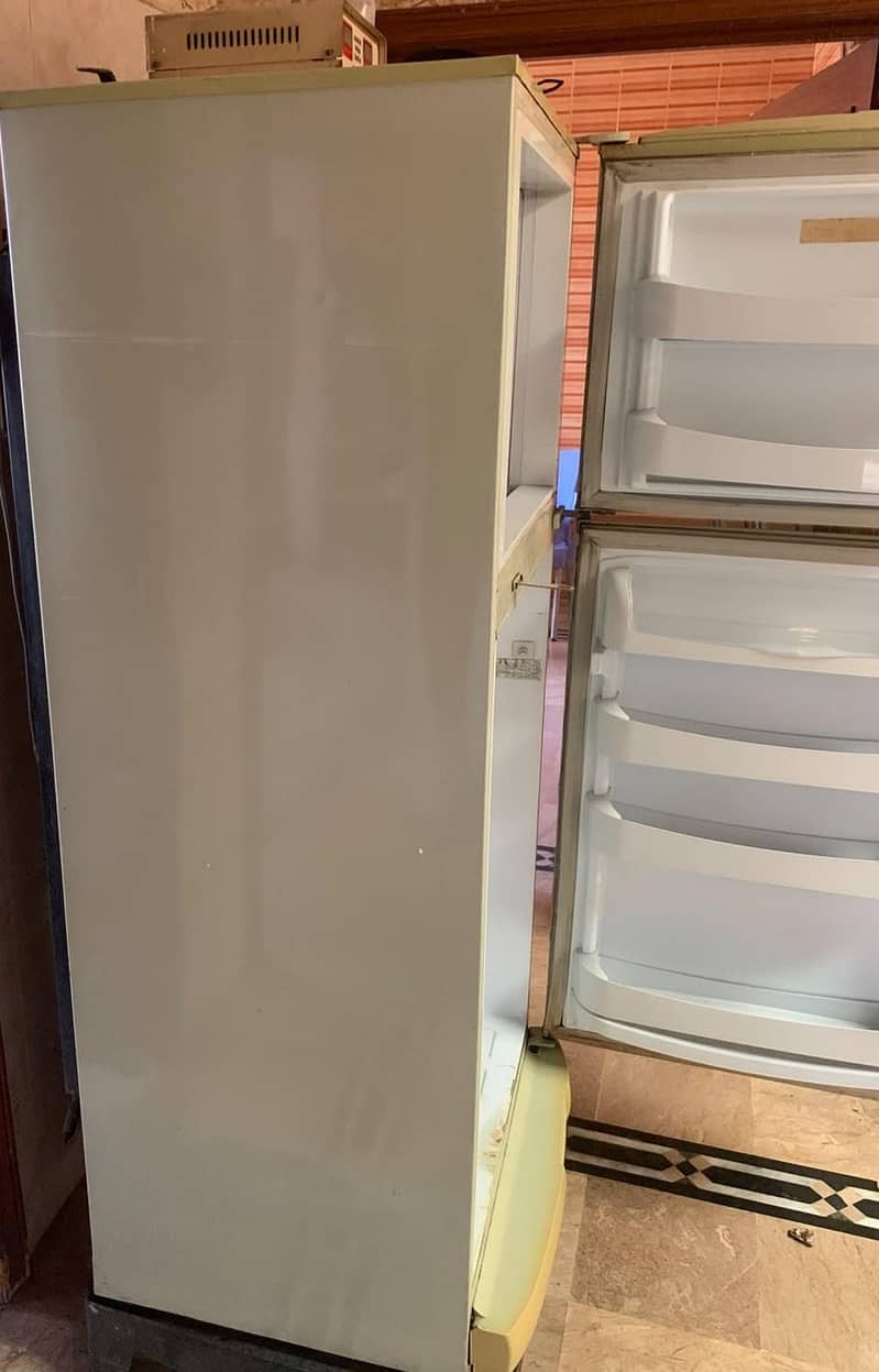 PEL Double Door Refrigerator – Full Working Condition & Fast Cooling 2
