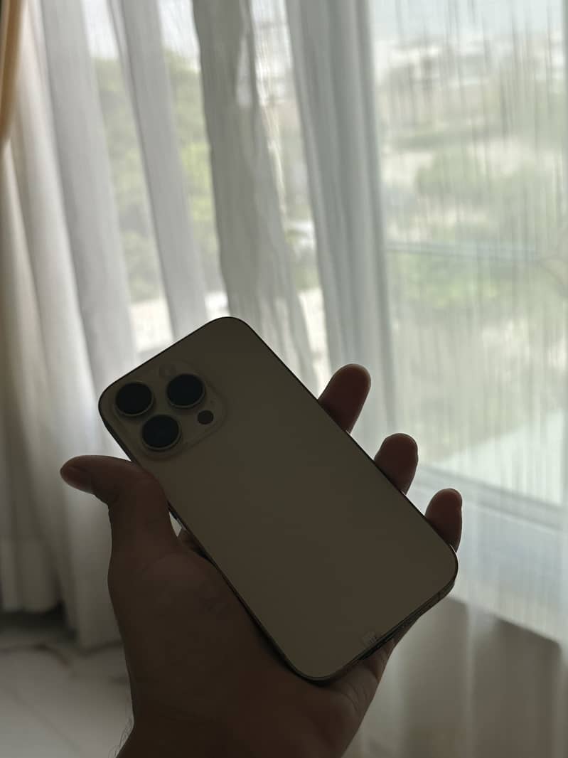 Apple iPhone 14 Pro 1