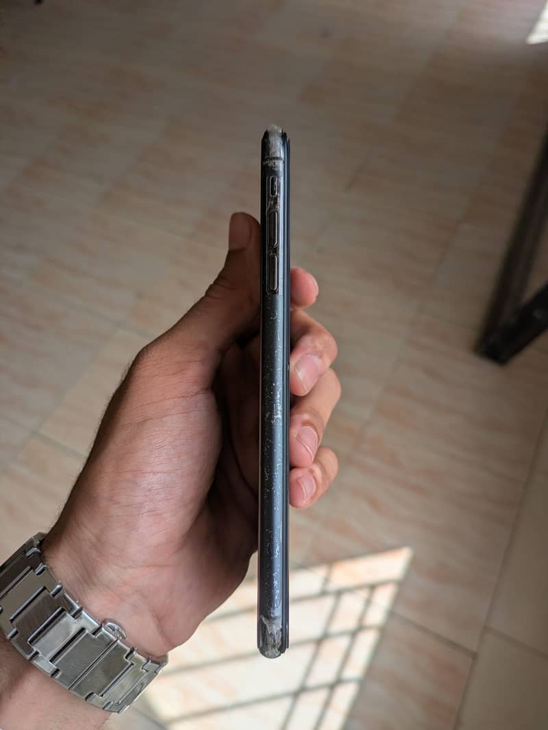 Apple iPhone XS Max 2