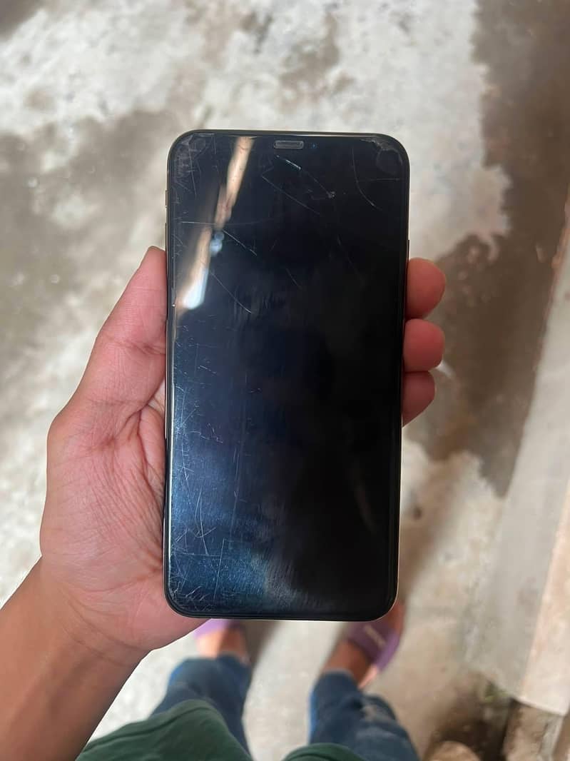 Apple iPhone XS Max 6