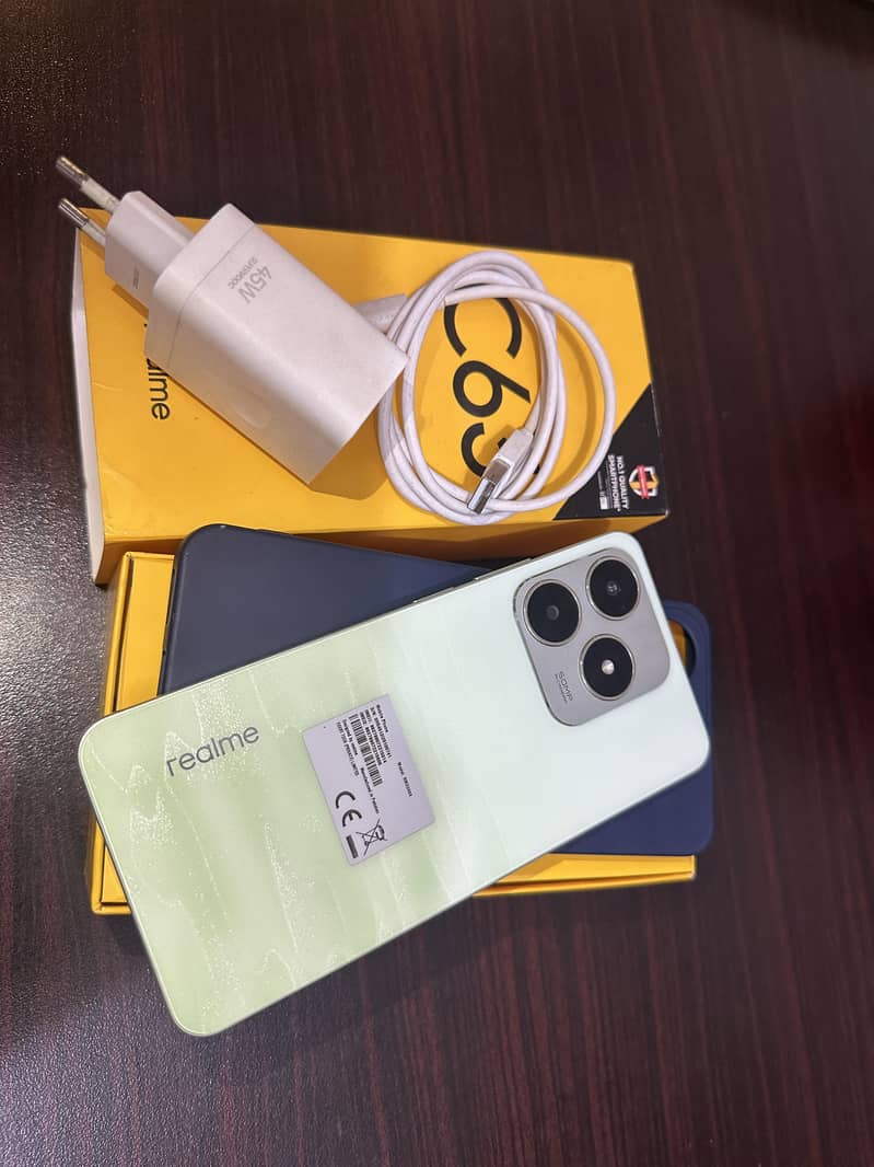 Realme C63 0