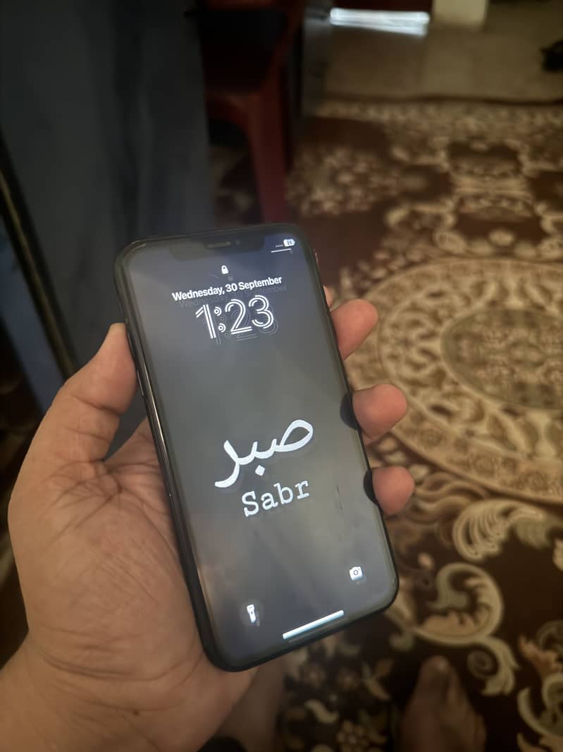 iPhone XR 0