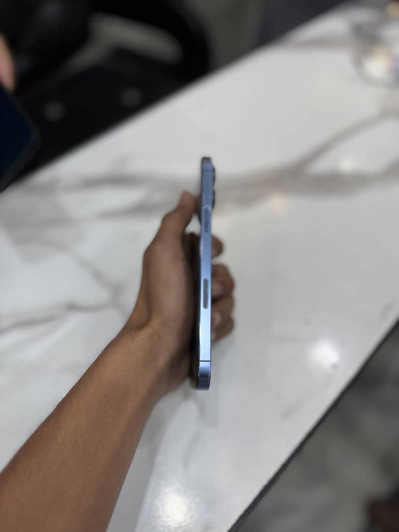 Apple iPhone 13 Pro Max 4