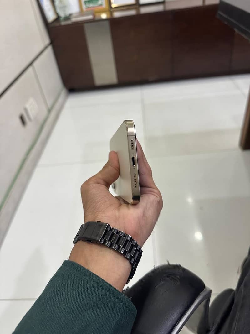 Apple iPhone 12 Pro Max 2