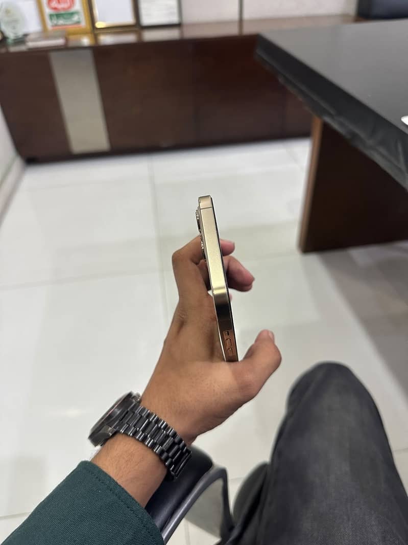 Apple iPhone 12 Pro Max 6