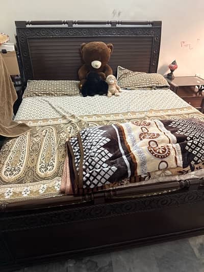 CHINOT BED SET FOR SALE