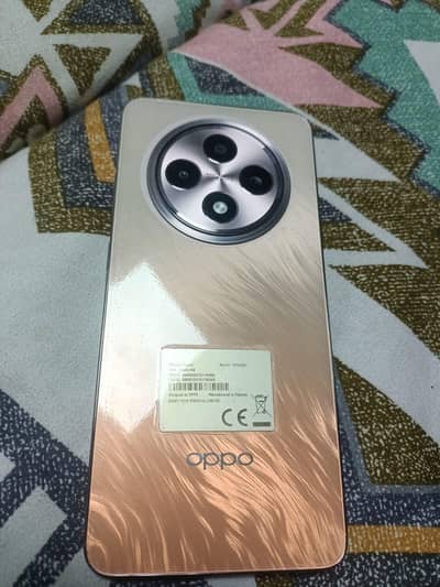 OPPO Reno12 f