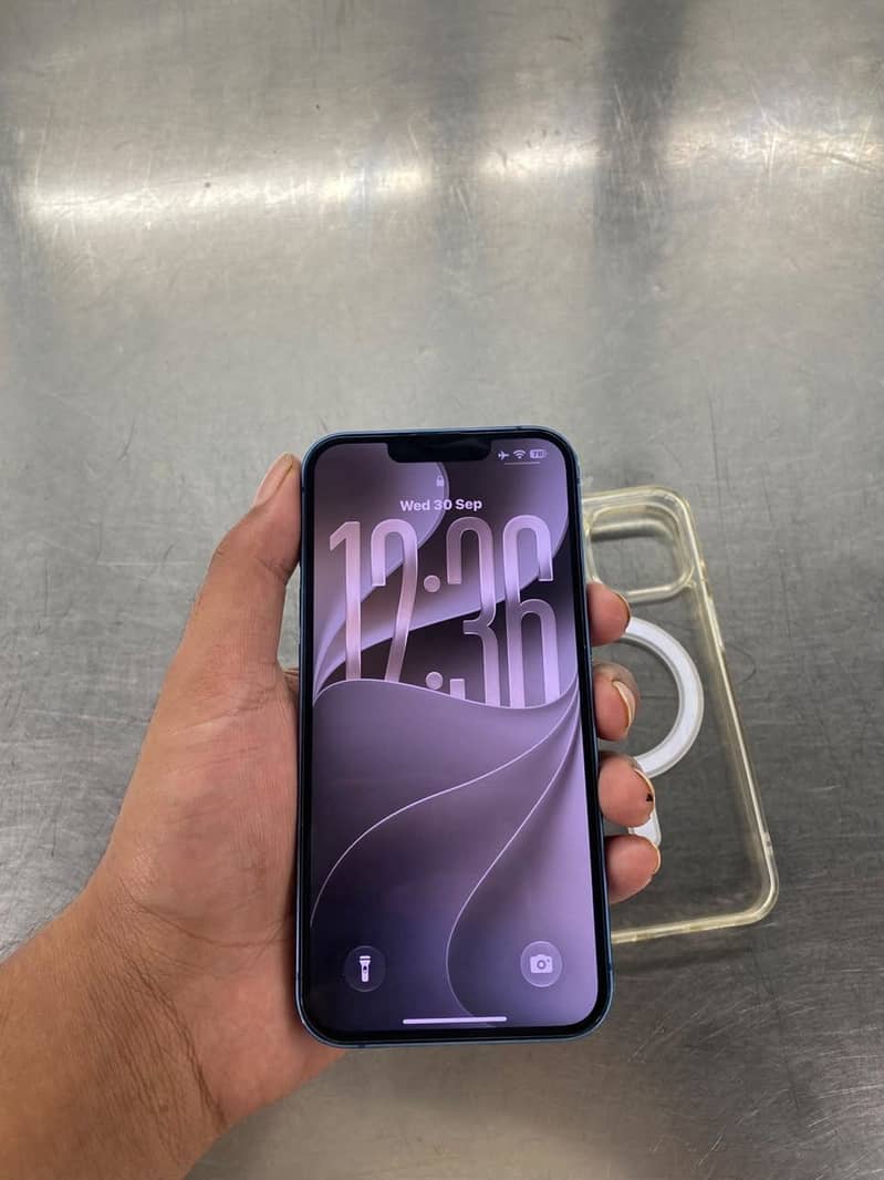 Apple iPhone 13 1