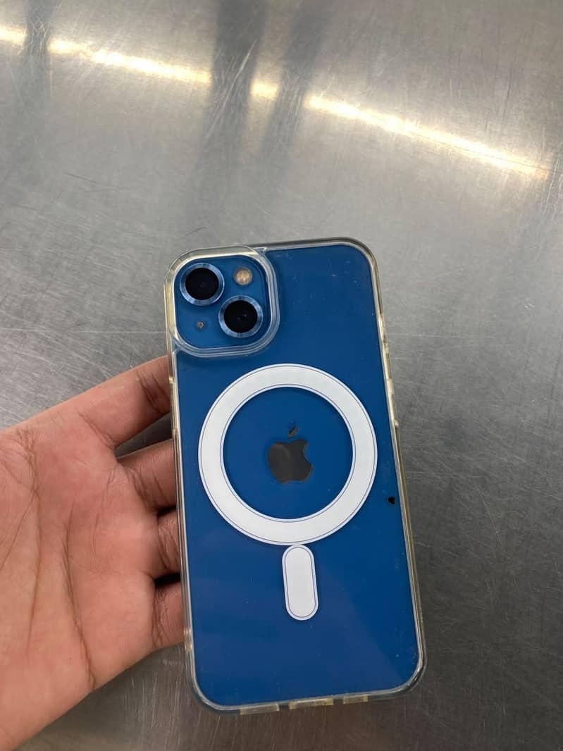 Apple iPhone 13 5
