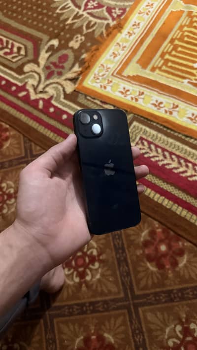 Apple iPhone 13