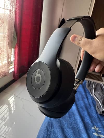 Beats Solo 4  brand new