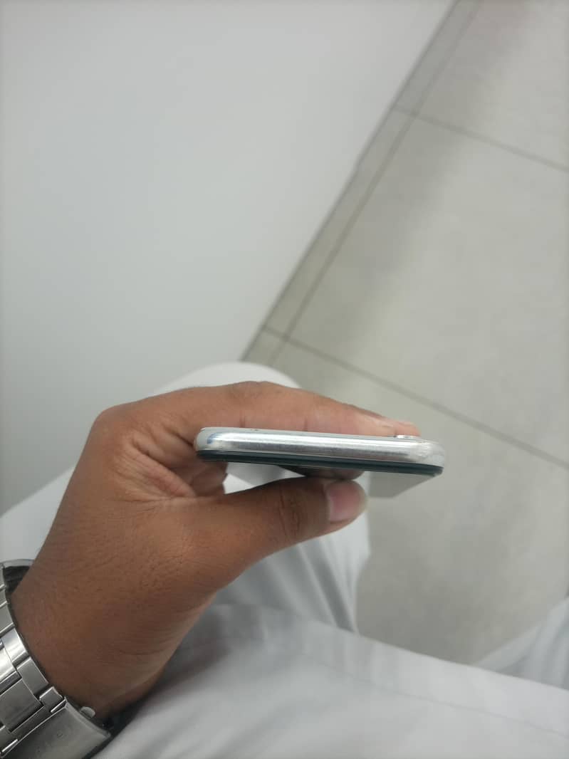 Apple iPhone X 6