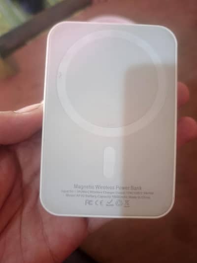 Apple wairles power bank 10000 mah