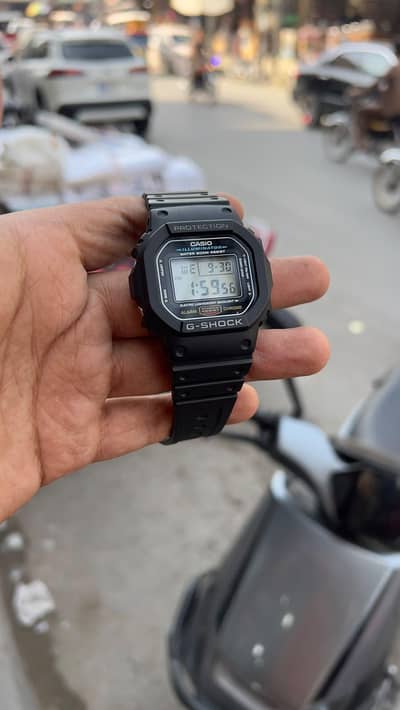 G shock dw5600 e model condition barnd new