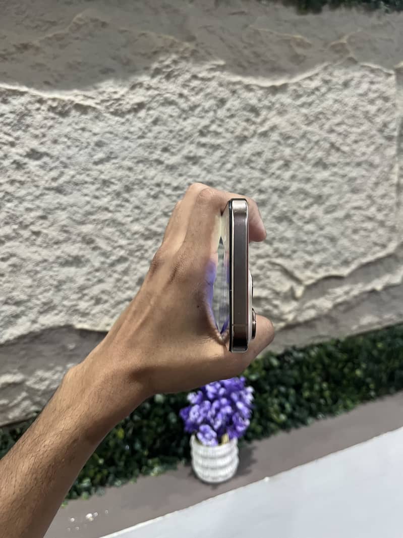 iPhone 16 Pro Max fu 8