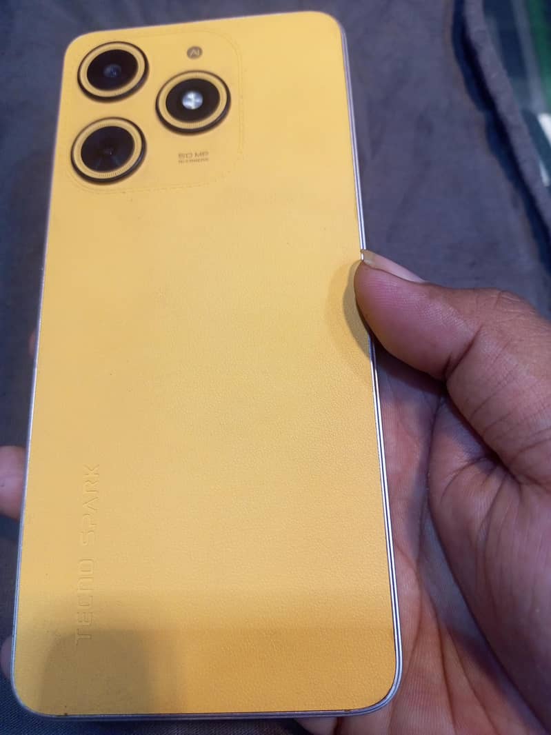Tecno Spark 10 4
