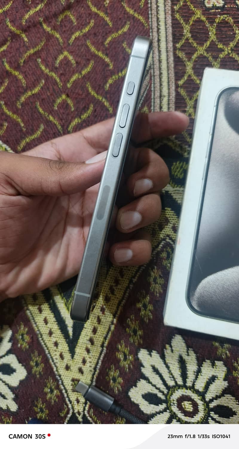 Apple iPhone 15 Pro 2