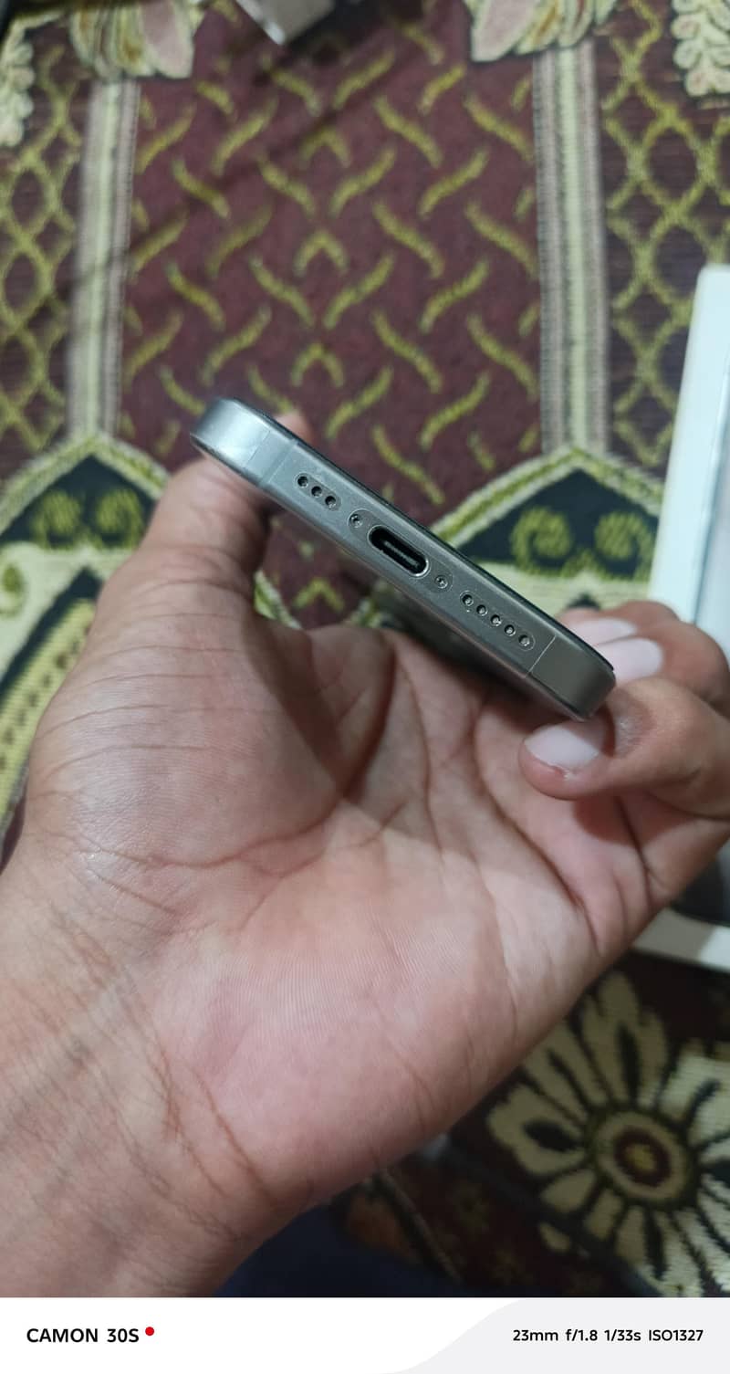 Apple iPhone 15 Pro 3