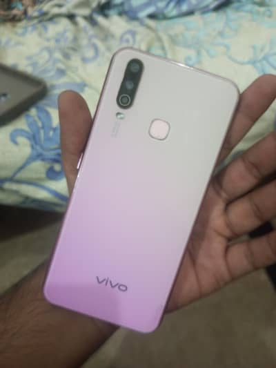 Vivo Y17
