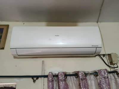 1.5 tone Ac  white color inviter best condition 2year used
