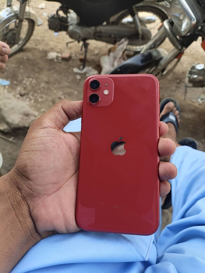 Apple iPhone 11 4