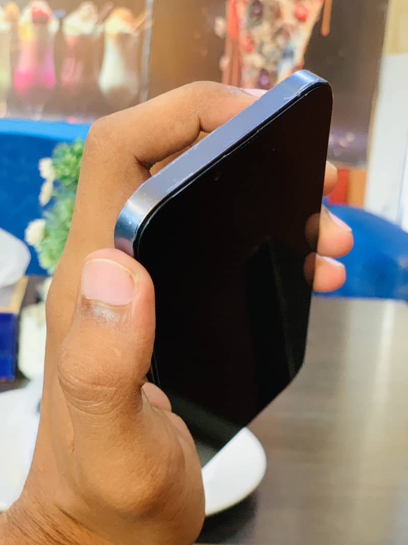 Apple iPhone 13 Pro Max 3
