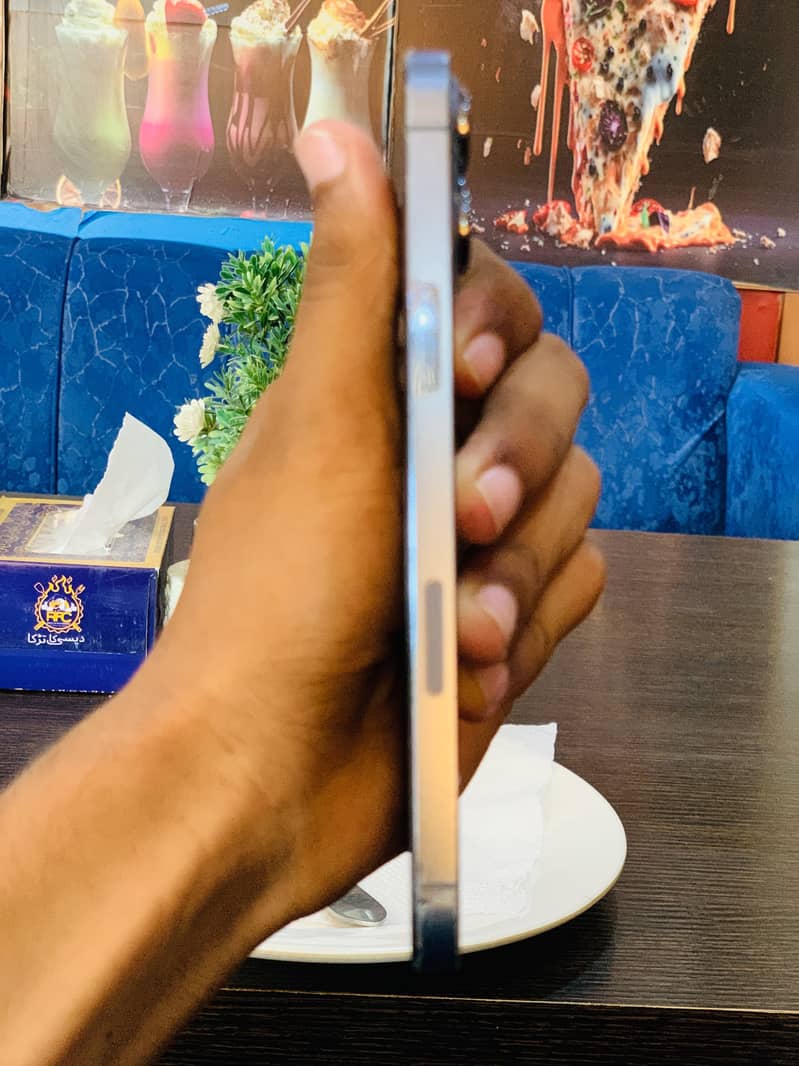 Apple iPhone 13 Pro Max 5
