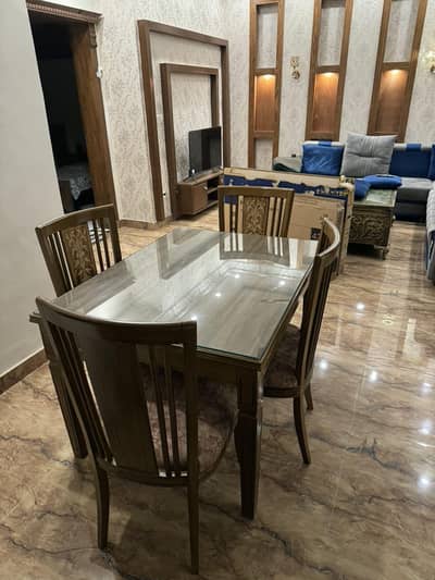 New Dining table used for 3 months
