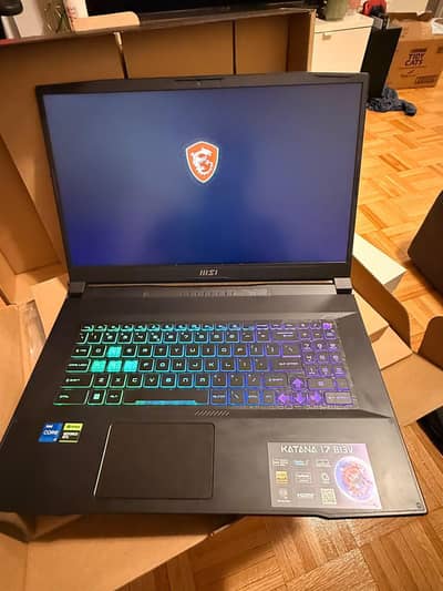 MSi katana GAMING LAPTOP core i7 13th gen ,RTX 4070 8GB