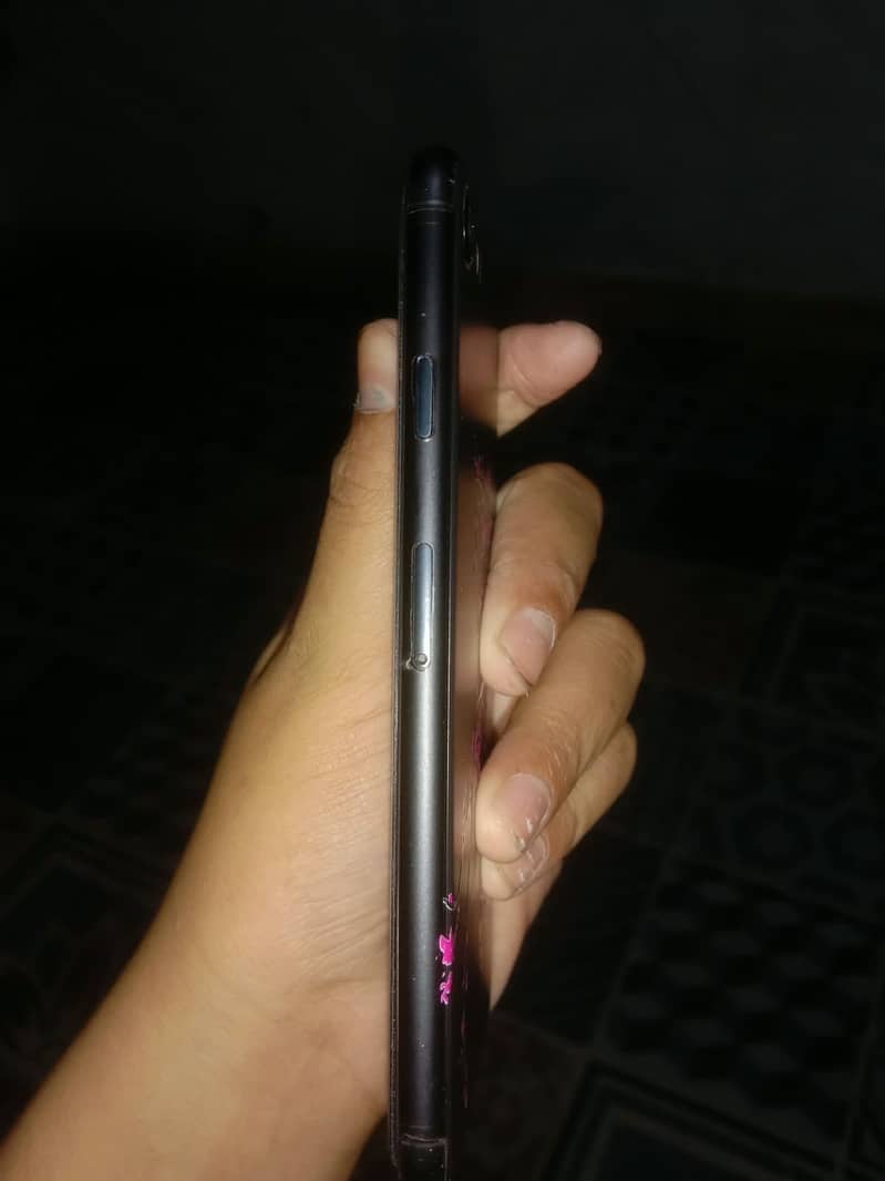 Apple iPhone SE 6