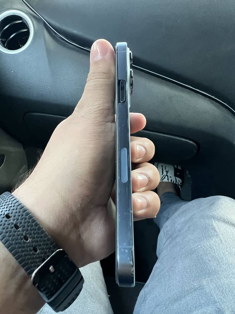 Apple iPhone 13 Pro Max 3