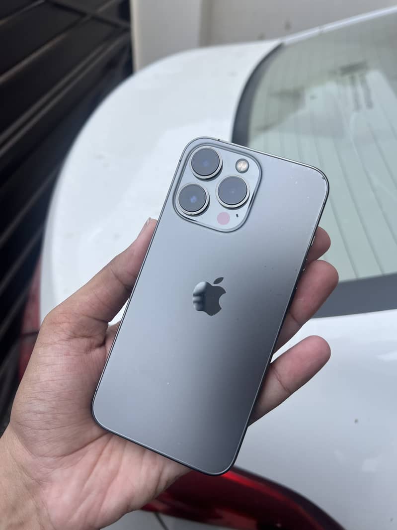 Apple iPhone 13 Pro 1
