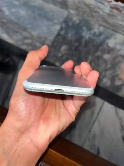 Apple iPhone 7
