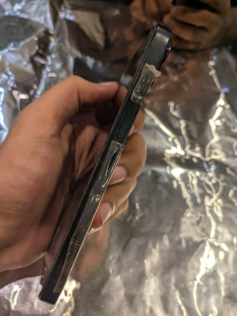 Apple iPhone 14 7