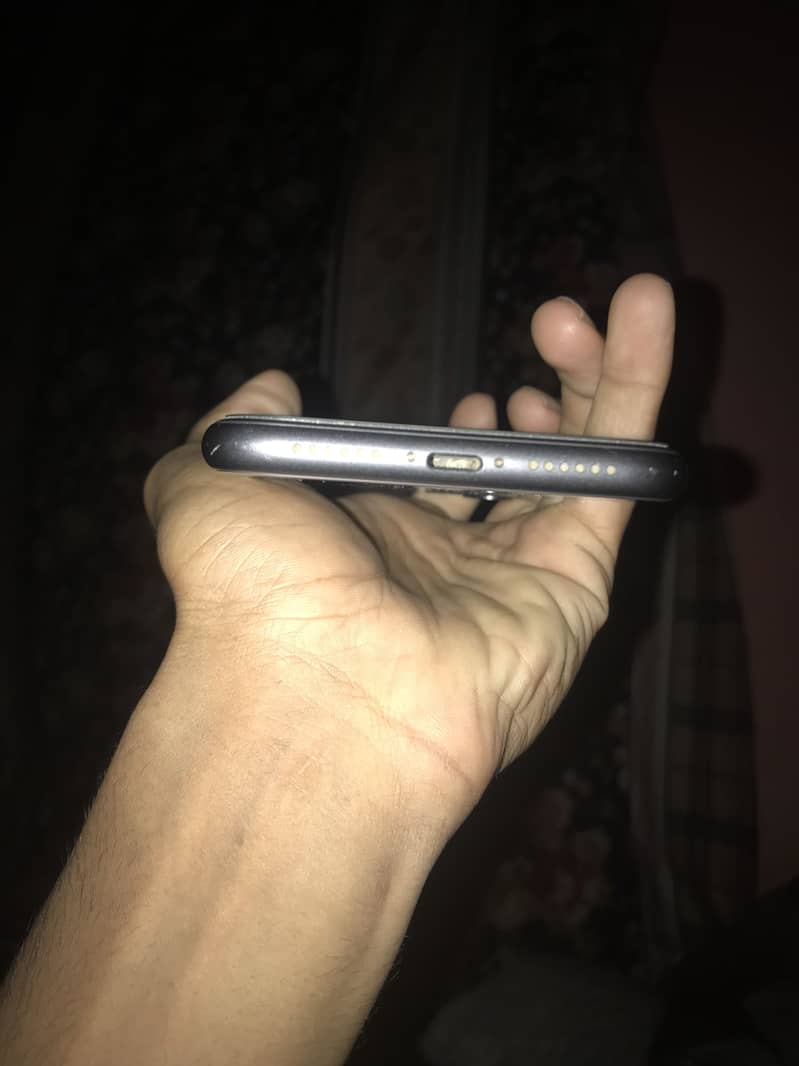 Apple iPhone 11 1