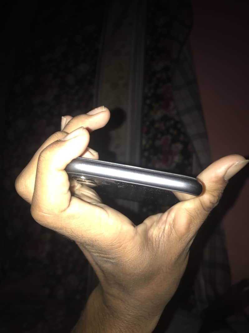 Apple iPhone 11 2