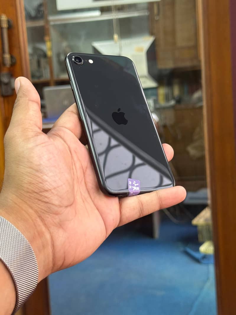 Apple iPhone SE 2 2