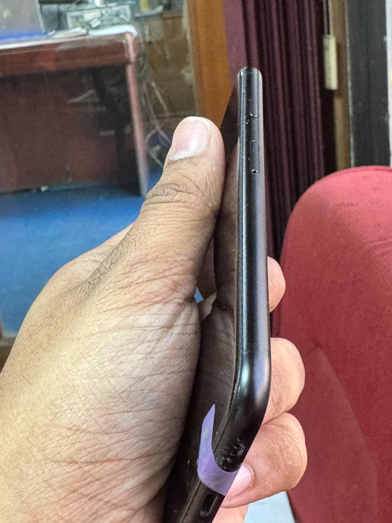 Apple iPhone SE 2 8