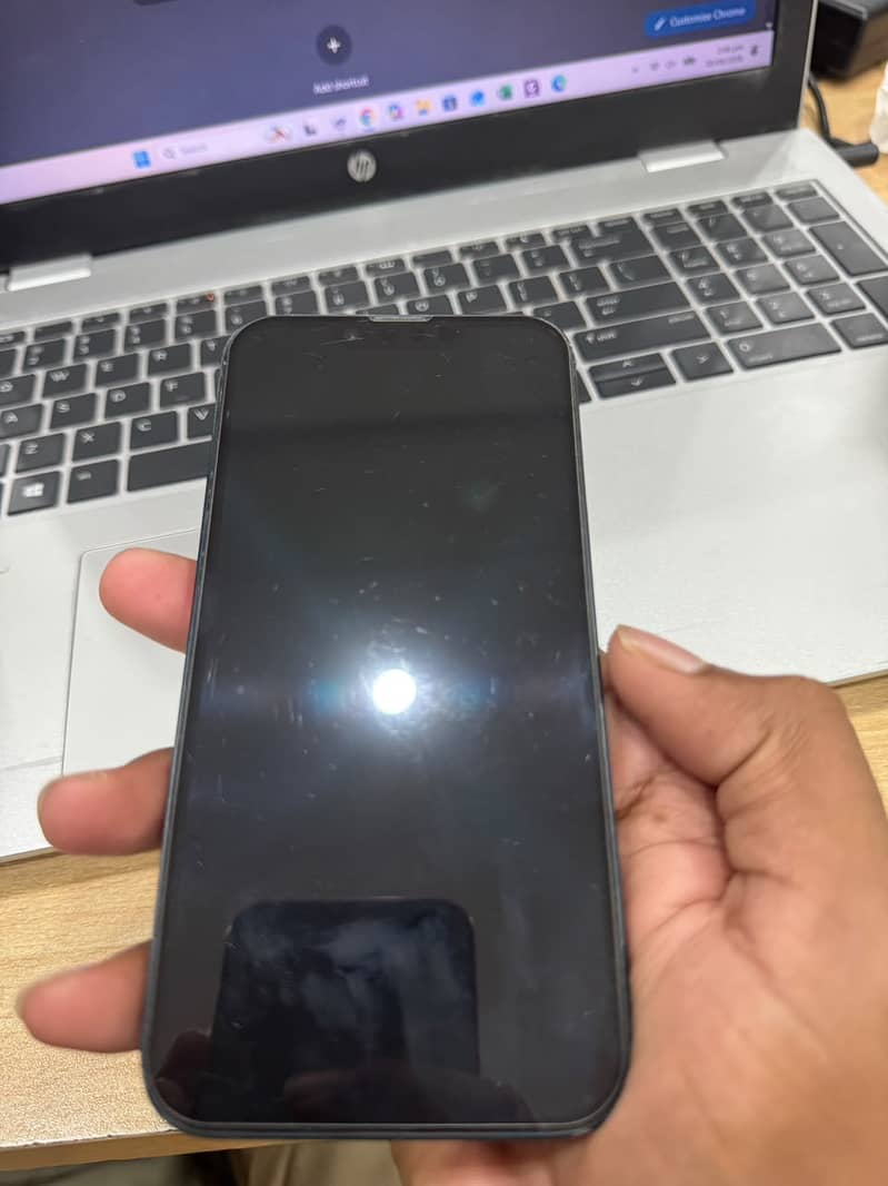 Apple iPhone 14 4