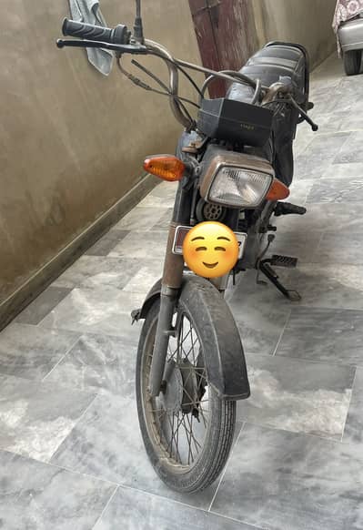 Unique UD 70 2015